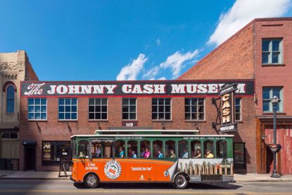 Old Town Trolley & Country Music Hall of Fame